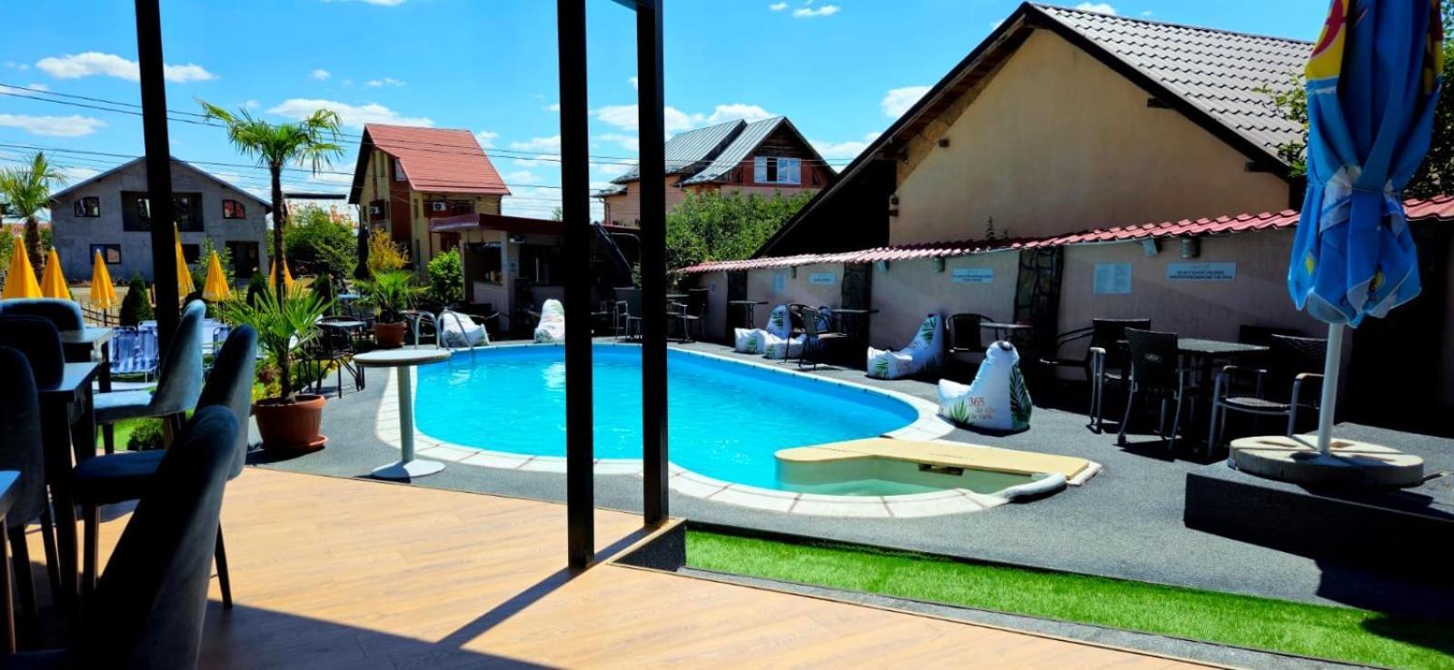 Hypnotic Villa Piteşti Extérieur photo