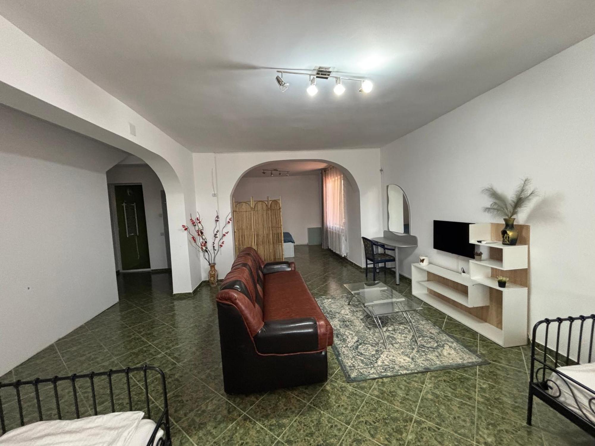 Hypnotic Villa Piteşti Extérieur photo